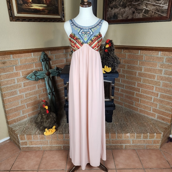 Flying Tomato Dusty Pink Embroidered Bodice Maxi Dress - Picture 2 of 7